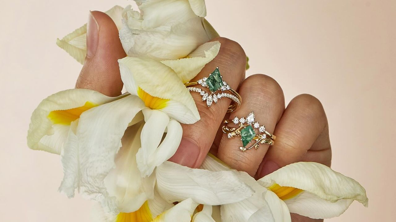 How to Select the Best Moss Agate Ring for Your Significant Other