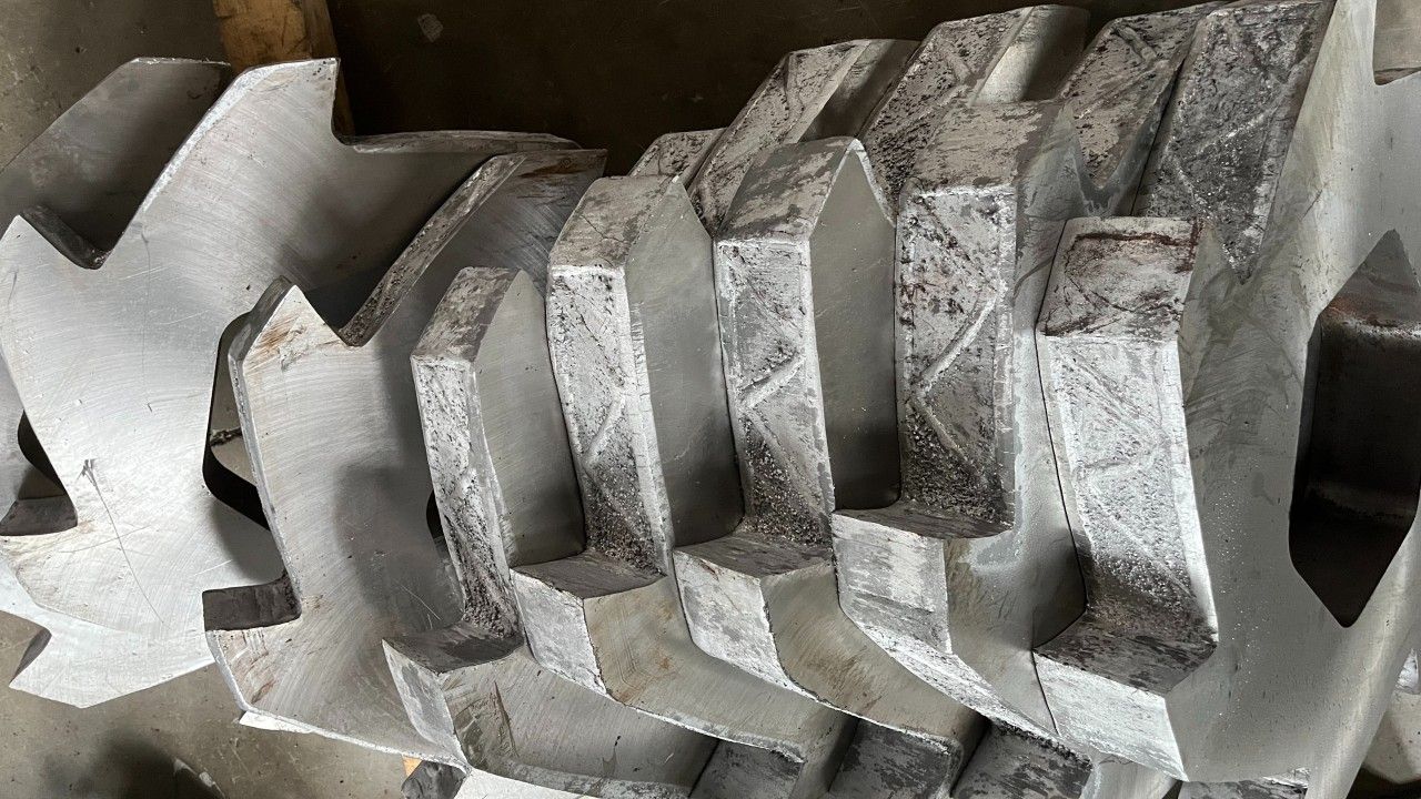 The Benefits of Customized Shredder Blades for Unique Materials